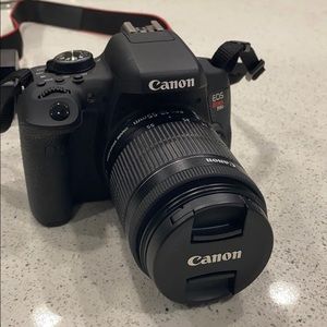 Canon EOS Rebel T6i